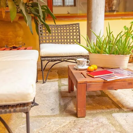 Alh Patio Apartment