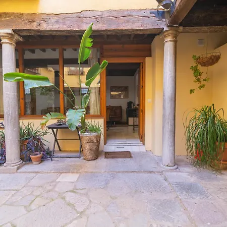 Apartamento Alh Patio Granada